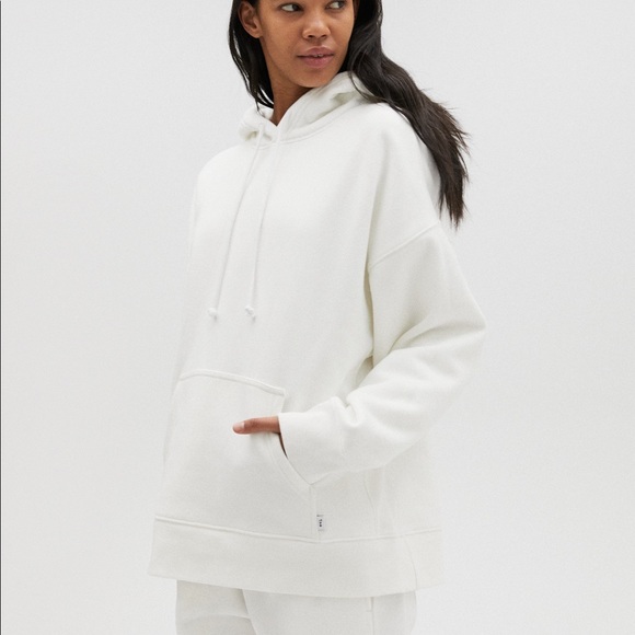 Aritzia Tops - Aritzia TNA BOYFRIEND HOODIE white